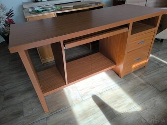 Predám pracovný stôl - 2