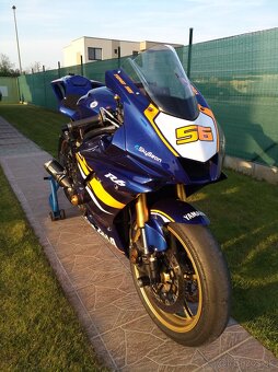 Yamaha R6 - 2