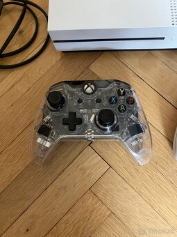 Xbox One S - 2