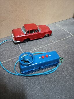 Retro autíčko - 2