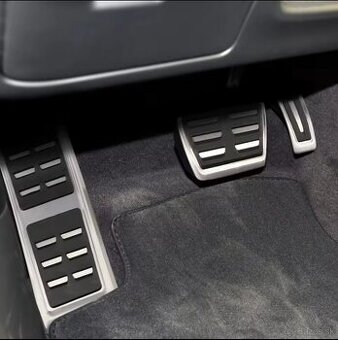 Nerezové nášlapy AUDI - 2