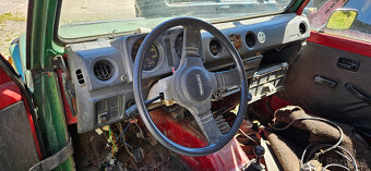 Suzuki Samurai - starý aj novší model 1,0 - 2