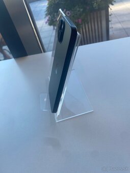 iPhone 15 - 2