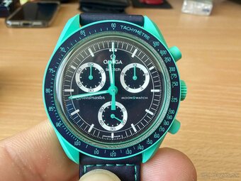 Omega Moonswatch Polar Lights - 2