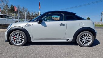 Mini Cooper 1.6i JCW Coupe 210k MT6 2m za 12.490 € - 2