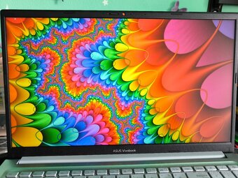 ASUS Vivobook 15 + bezdrôtová myš - 2