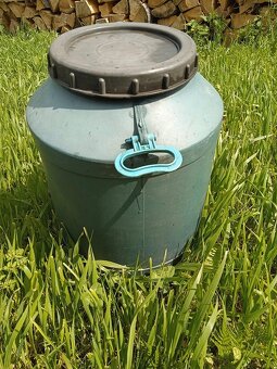 Predam plastove barely 50l,bandasky 10l,15l,20l - 2