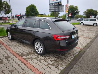 Škoda Superb Combi 2.0 TDI Style DSG - 2