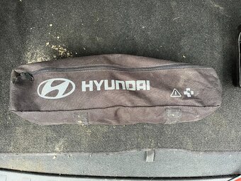 Hyundai I30 zdvihák, kľuč na skrutky, taška Hyundai - 2