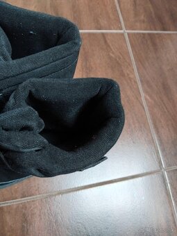 Snehule - nepremokavé čižmy č. 37 - skvelý stav - 2