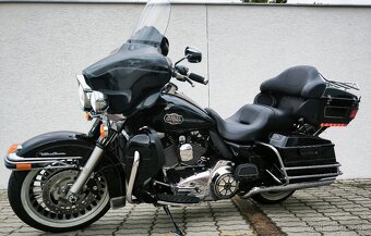 Harley Davidson Electra Glide FLHTCU r.v.2010 - 2