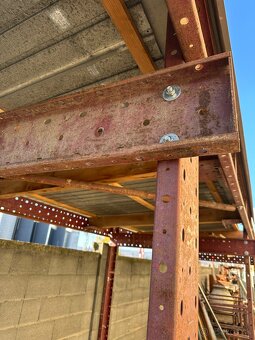 Oceľový prístrešok - 2