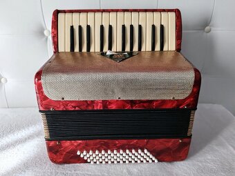 Predam akordeon Delicia Lignatone 60bas. - 2