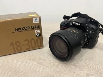 objektív Nikkor 18-300 - 2