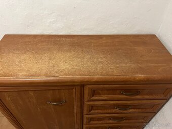 Darujem komodu - 2
