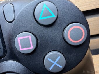 Sony PS4 Dualshock 4 V2 - Black - 2
