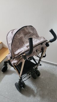 Elodie Details Stockholm - Dots of Fauna - 2