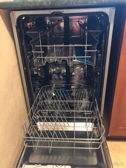 Umývačka riadu electrolux - 2
