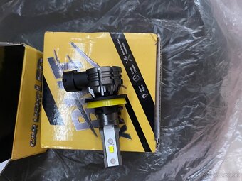 Led žiarovky yellow/white svetlo - 2