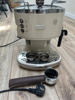 Pákový kávovar Icona Vintage Delonghi - 2