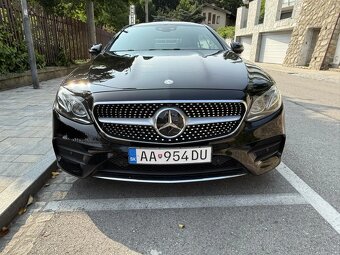Mercedes E trieda Coupé 400 4matic A/T - 2