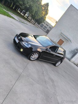 Volkswagen Golf 5 - 2