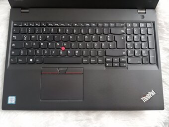 predám Lenovo thinkpad T560 , Intel i7 , 8gb ram , Win 10 - 2