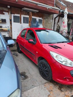 Peugeot 207 1.4 benzín - 2
