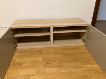Závesný stolík pod TV - 2