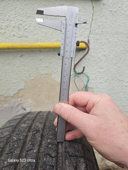 Predám letné pneu 225x55R17 - 2