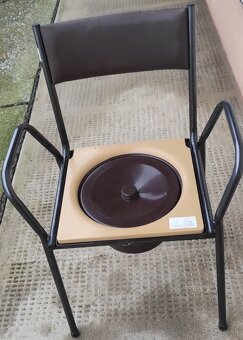 Toaletná stolička - 2