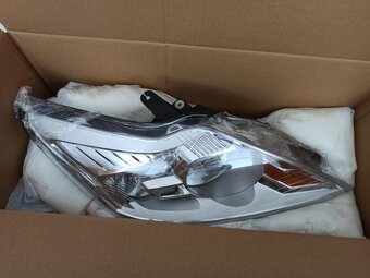 Svetlomety Ford Focus 2 Facelift - 2