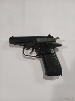 Predám pištoľ ČZ mod.82 - 2