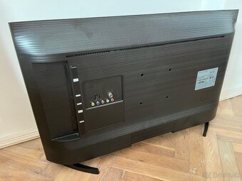 Predám 32-palcový (80 cm) LED televízor Samsung UE32N5002AK - 2