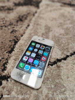 iPhone 4S 8GB - 2
