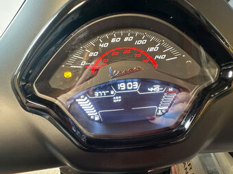 Vespa GTS 125 Supersport skúter - 2