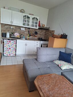 Na predaj veľkometrážny 1izbový byt - 2