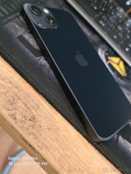 Predám Vymenim,Iphone 13,ako novy,86% batéria - 2