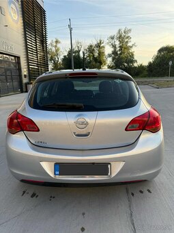Opel Astra J 1.4 Benzín LPG 74KW - 2