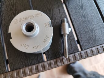 BOSCH Diamantová vŕtacia korunka na zásuvky 82 mm - 2
