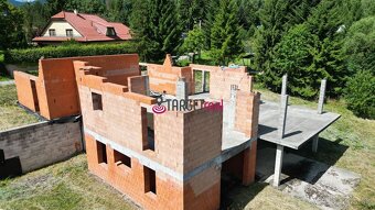 EXKLUZÍVNE: Rozostavaný dom + veľký pozemok 1535 m² – Martin - 2
