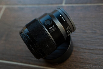 Sony FE 85mm F1.8 - 2