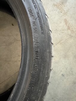 225/40R18 - 2