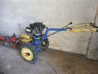 predám malotraktor agzat s náradím - 2