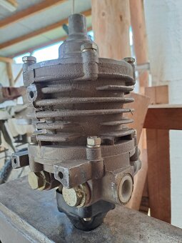 T-815 regulátor tlaku vzduchu. - 2