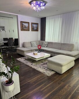 Luxusný zrekonštruovaný 5-izbový byt na Moskovskej - 2