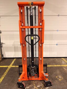 Paletovy vozik, stohovaci vozik - 2