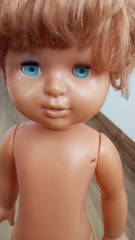 Stará chodiaca bábika. - 2