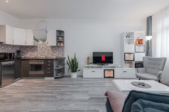 Centrálne umiestnený 2-izbový apartmán - 2