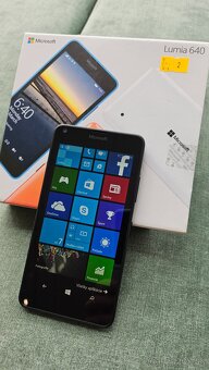 Microsoft Lumia 640 LTE šedá - 2